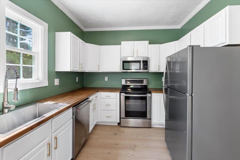 760 Church Street, photo 11 of 40