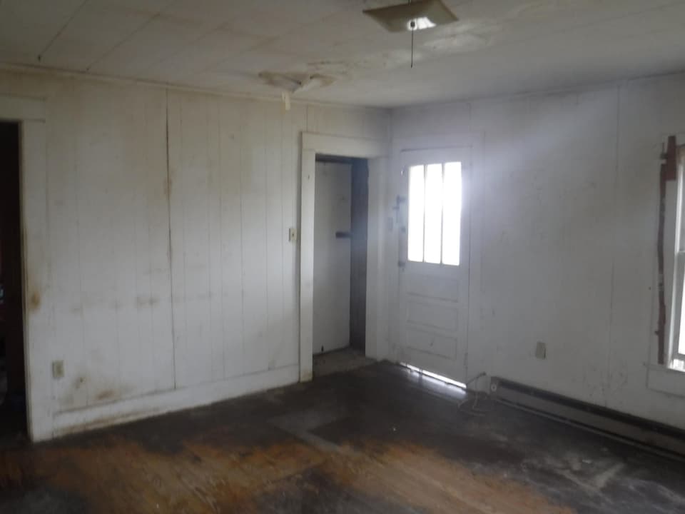 450 Wades Ln, photo 3 of 7