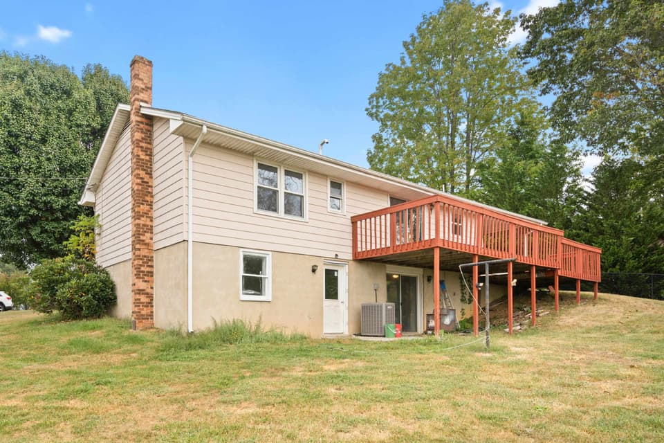 326 Rolling Hills Drive, photo 36 of 40