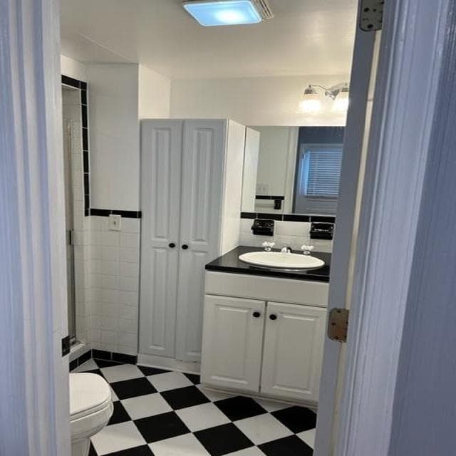 509 Lester Street, photo 15 of 24
