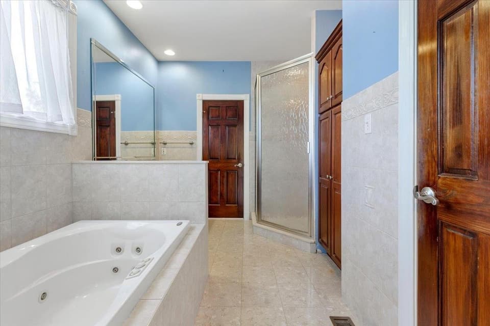 2251 Lake Vista Drive, photo 30 of 40