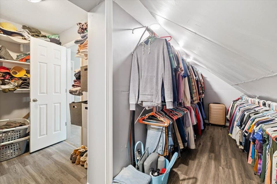1031 Green Ridge Road, photo 18 of 40