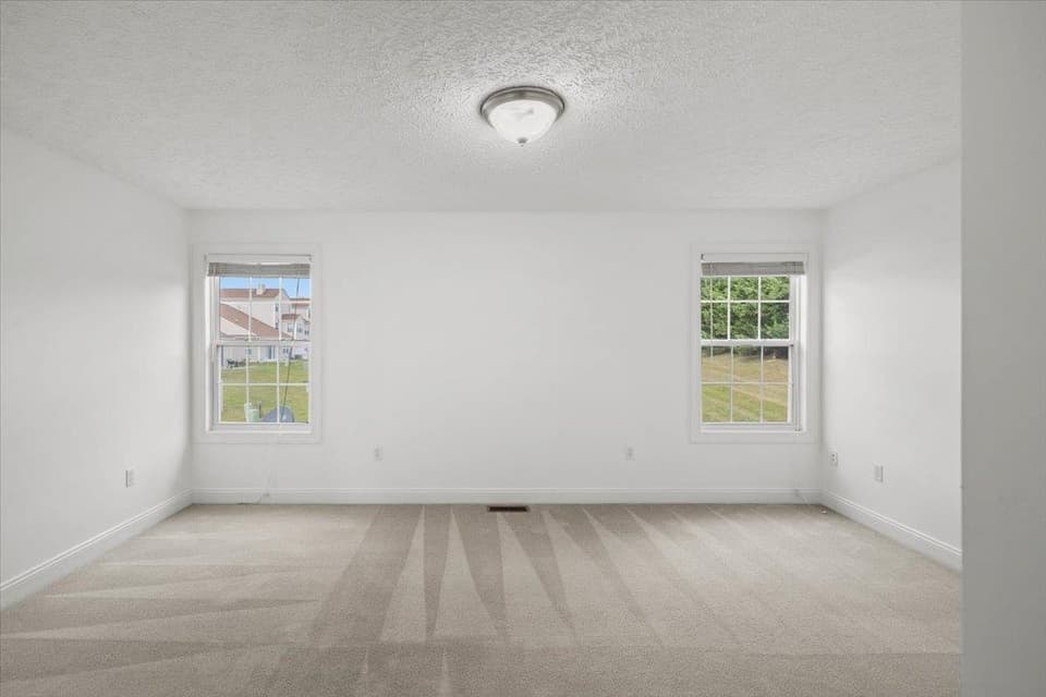 115 Kitty Lane, photo 11 of 32