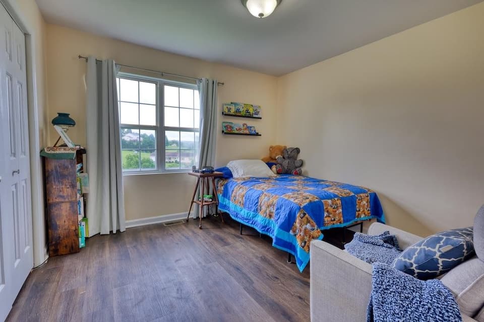 1460 West View Drive, photo 18 of 28