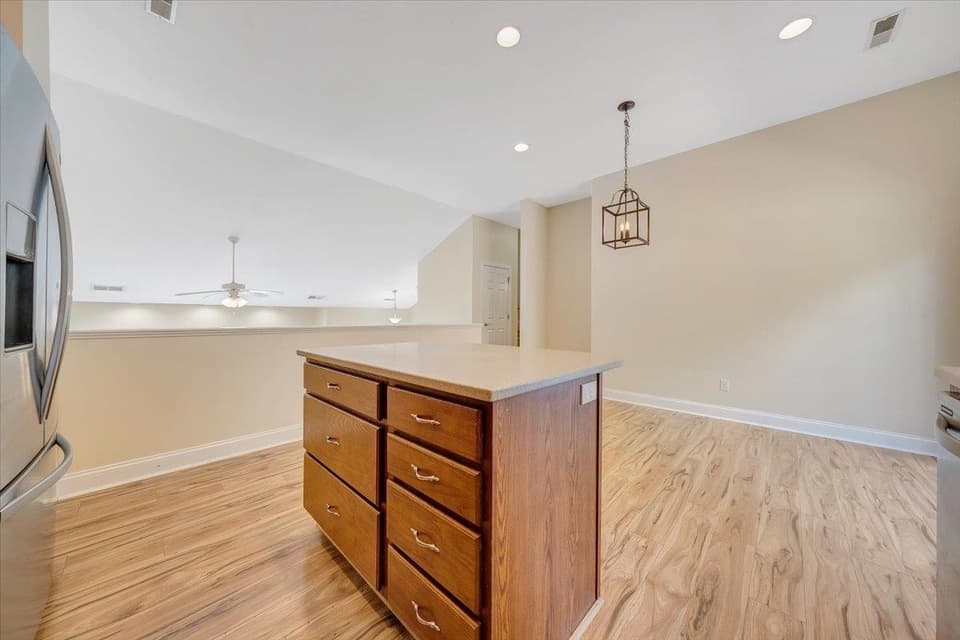 230 Meadow Drive, photo 14 of 40