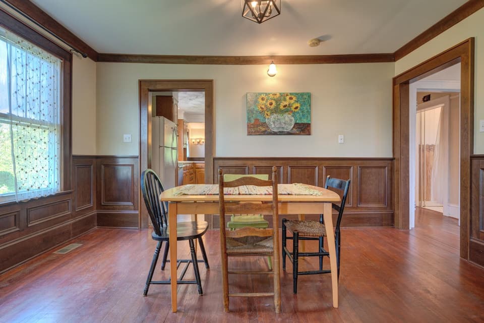 110 Lester Street, photo 13 of 40