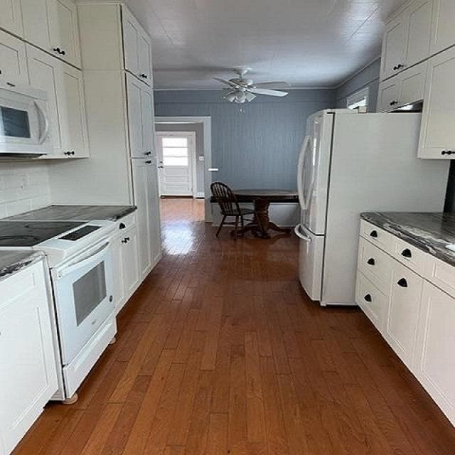509 Lester Street, photo 8 of 24