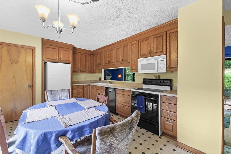435 Mulberry Drive, photo 19 of 36