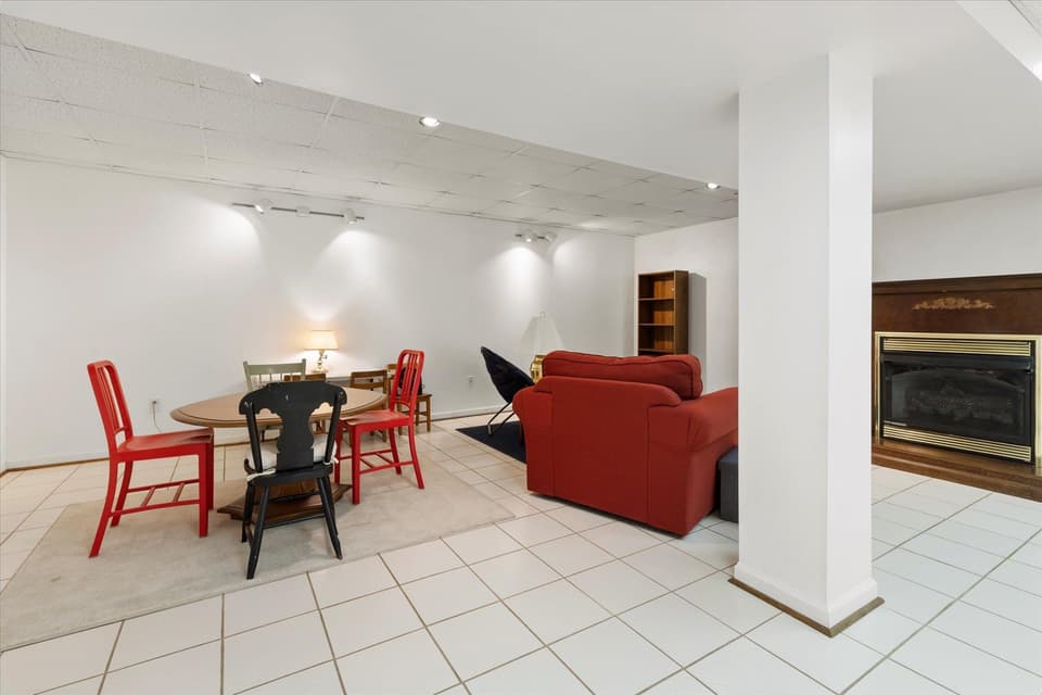 10 Belmont Drive, photo 29 of 40