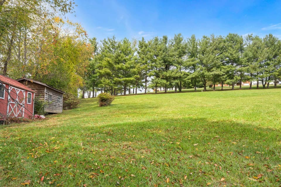 1754 Mud Pike Road, photo 5 of 40