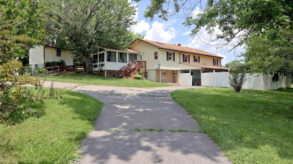 3204 Seven Mile Tree Road, Christiansburg, VA