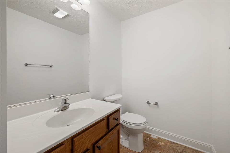 115 Kitty Lane, photo 16 of 32