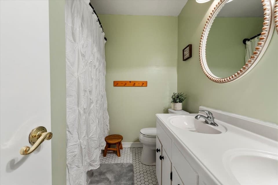 1144 Round Meadow Drive, photo 29 of 40