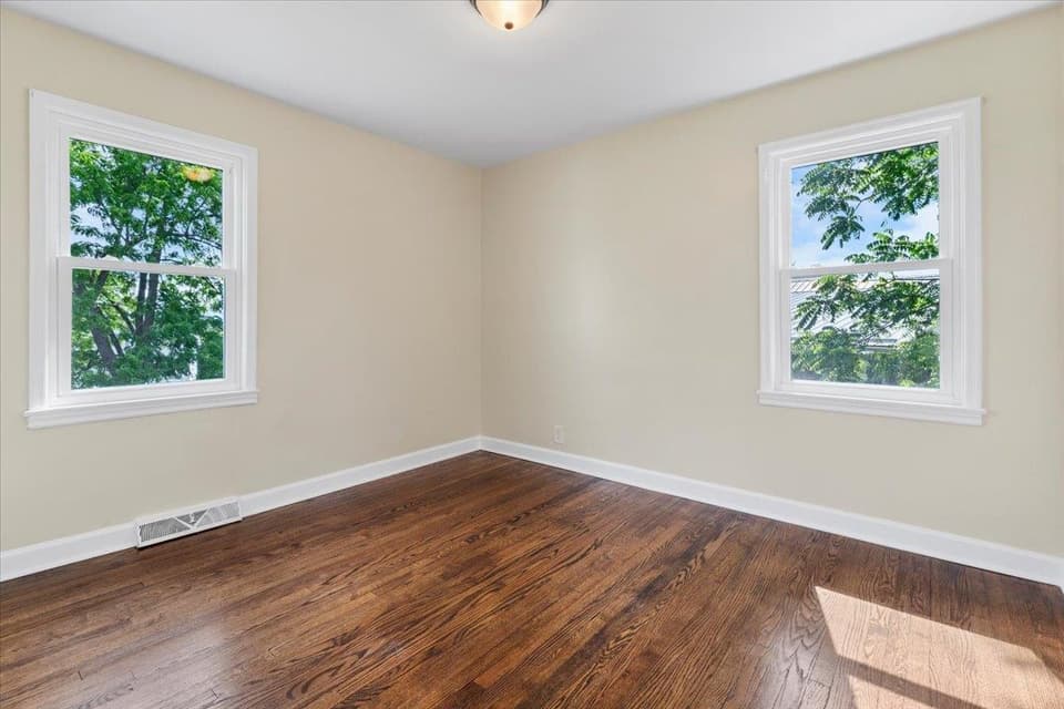 103 Longview Drive SW, photo 22 of 40