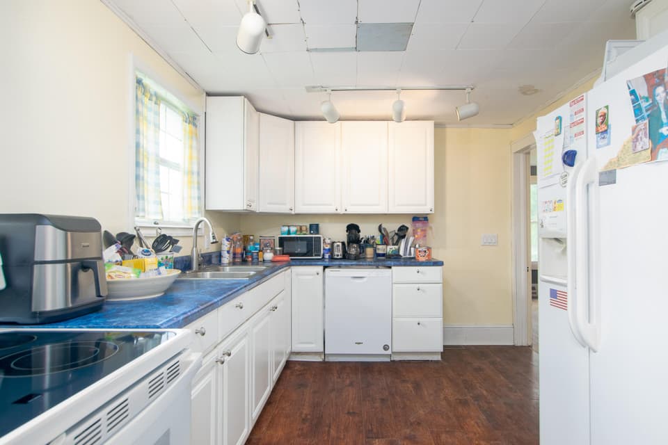 855 E Main St, photo 14 of 35