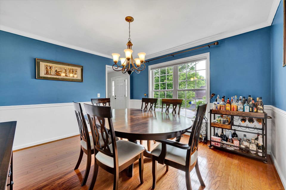 135 Sapphire Avenue, photo 23 of 40