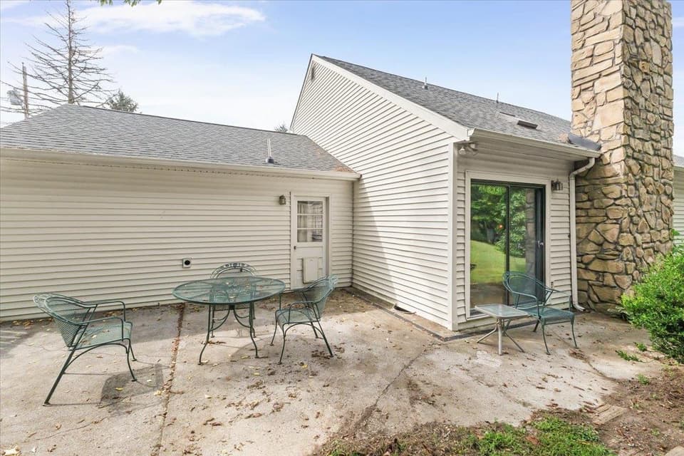435 Mulberry Drive, photo 15 of 36