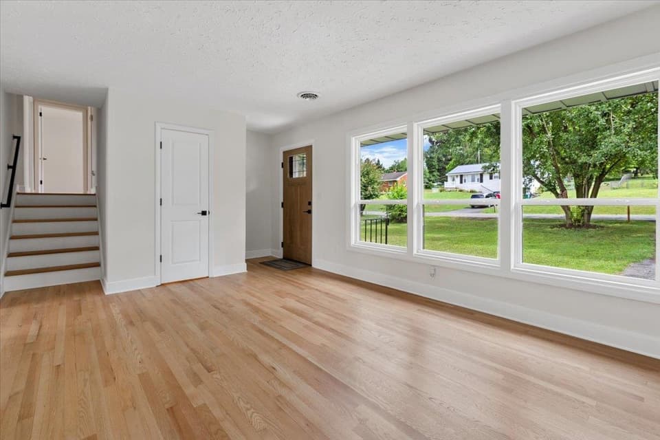 950 McHenry Avenue, photo 11 of 40