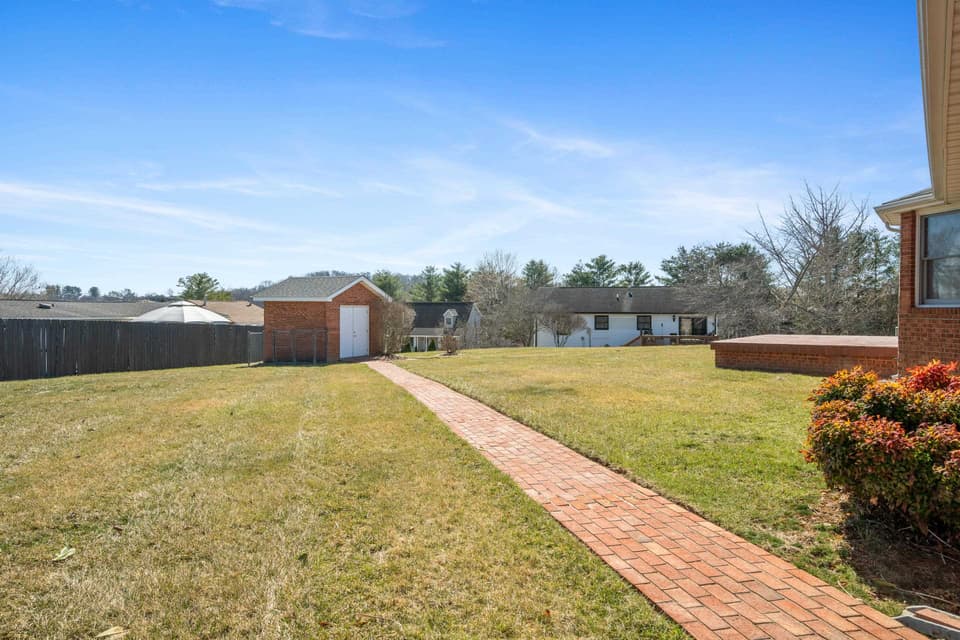1165 Tranquility Viaduct, photo 8 of 40