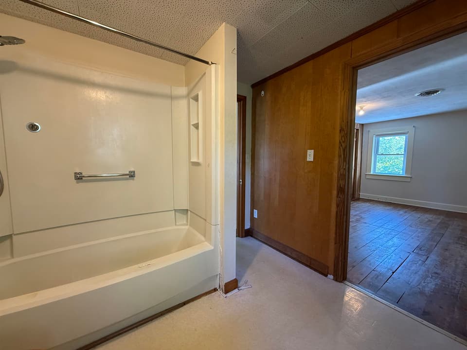 945 Montgomery Street, photo 17 of 31