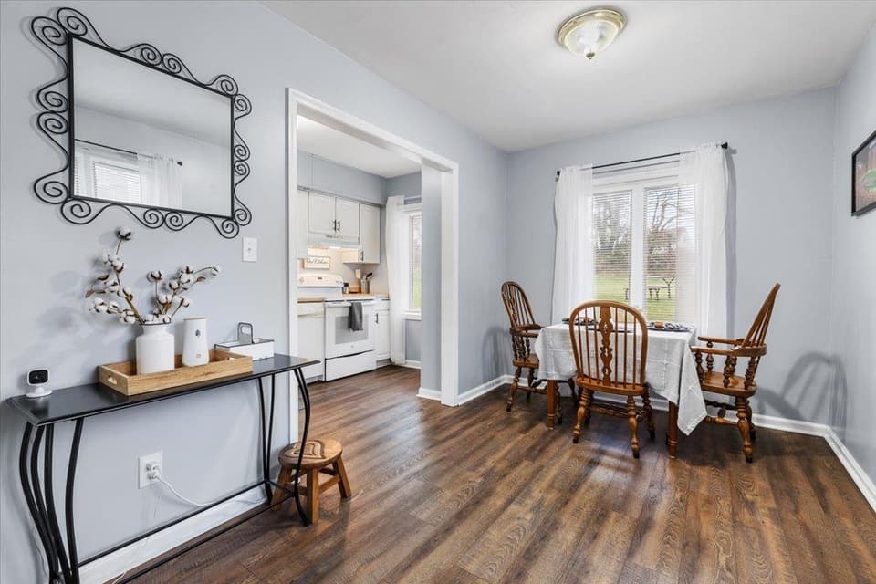 229 Lester Place, photo 7 of 40