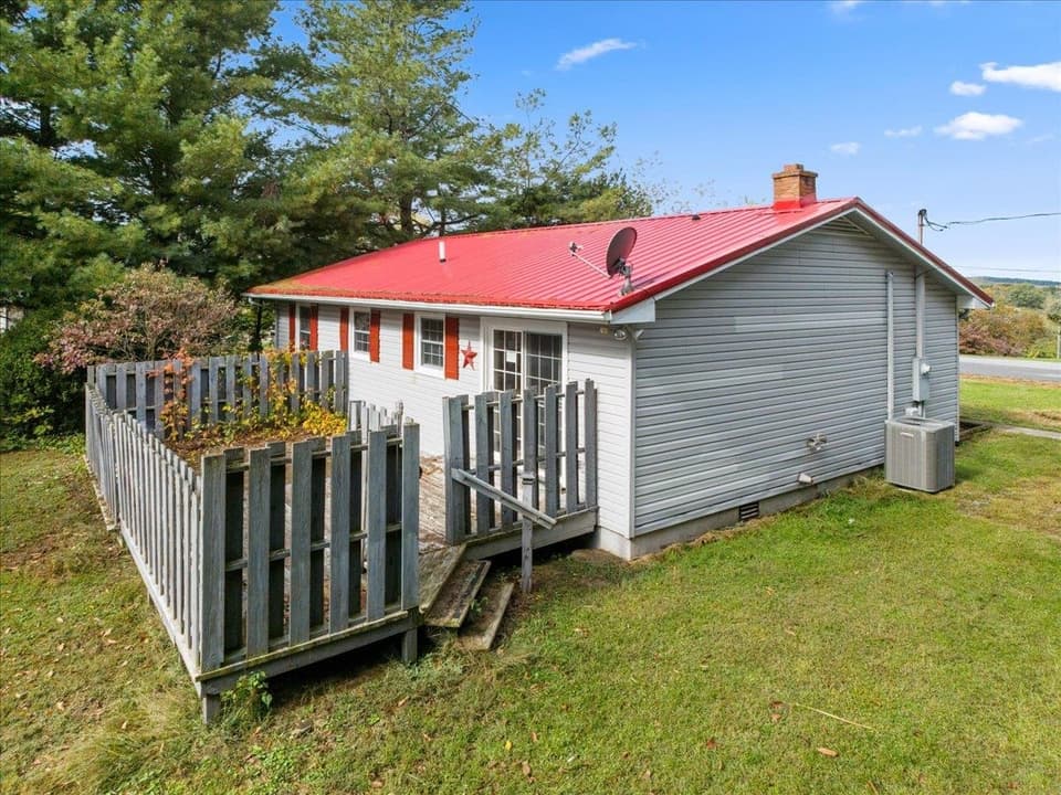 1363 Dow Street, photo 31 of 40