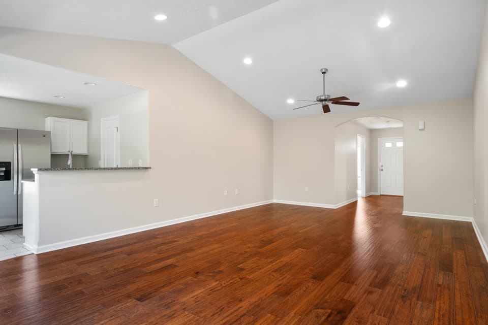 2030 Glade Drive, photo 12 of 32