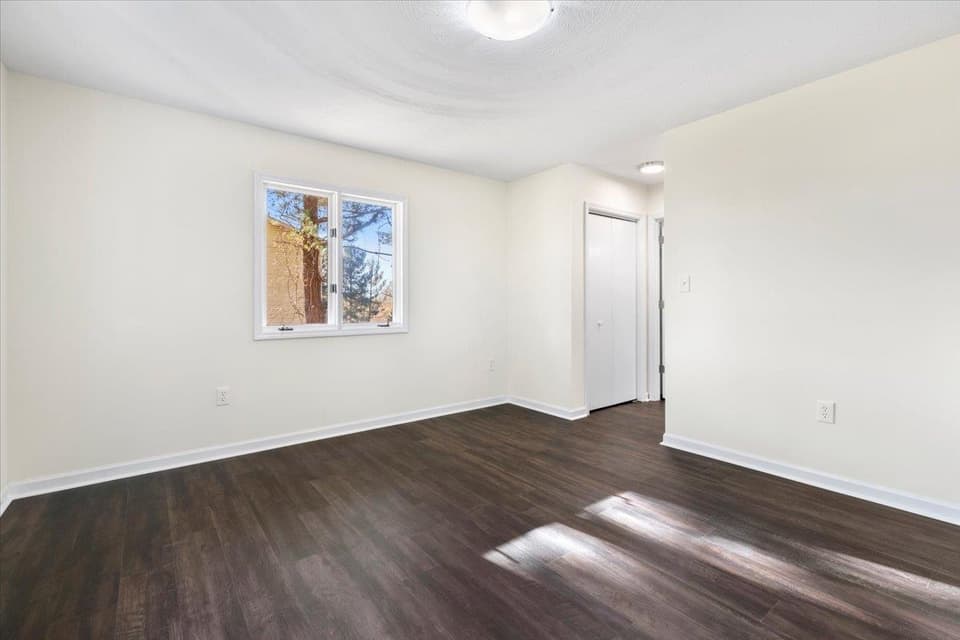 395 Cherokee Drive, photo 18 of 40