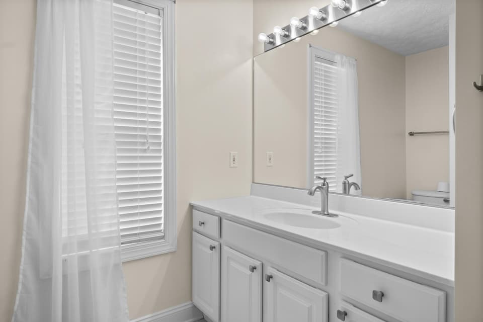 510 Oak Tree Boulevard NW, photo 19 of 33