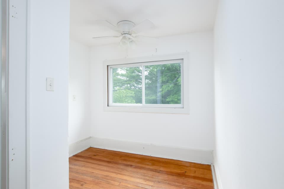 855 E Main St, photo 17 of 35