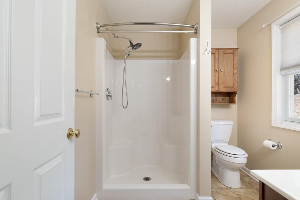 835 College Street, photo 24 of 33