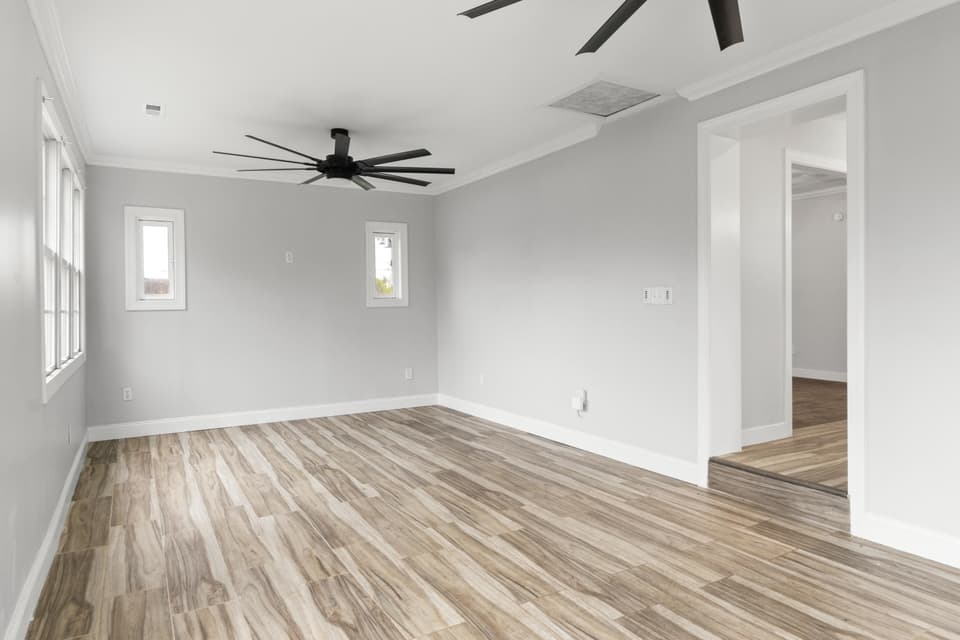 4090 Roanoke Street, photo 11 of 40
