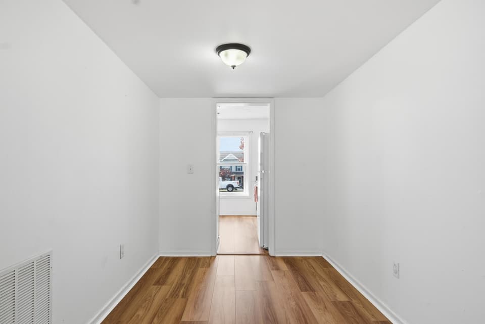 1655 York Drive, photo 12 of 38