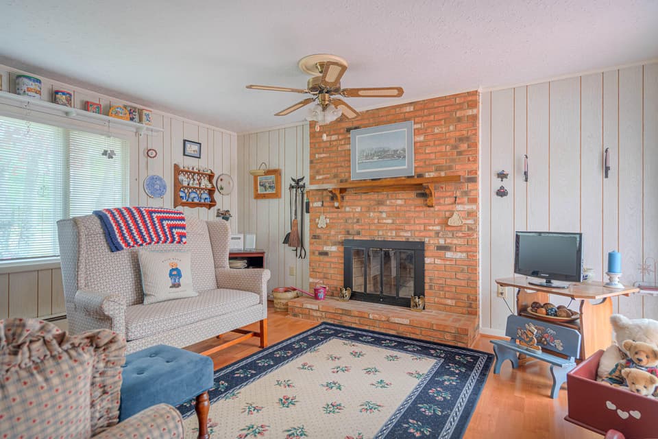 1144 Round Meadow Dr, photo 14 of 36