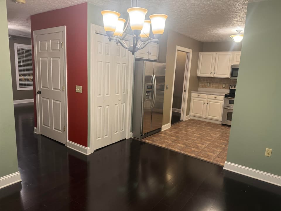 425 Silver Leaf Drive, photo 6 of 29