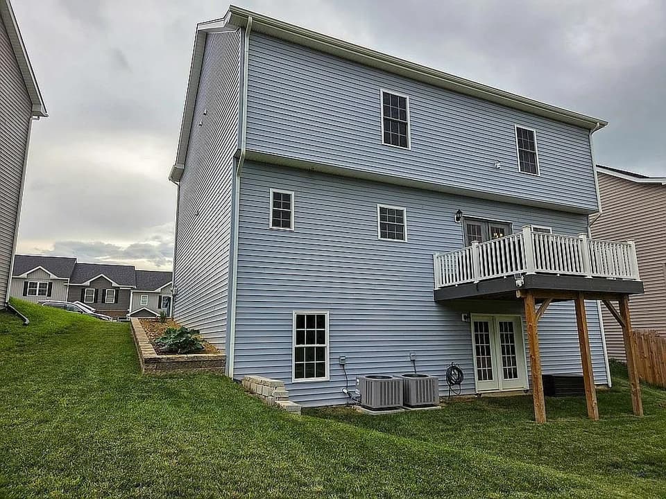 920 Holland Loop NW, photo 4 of 19