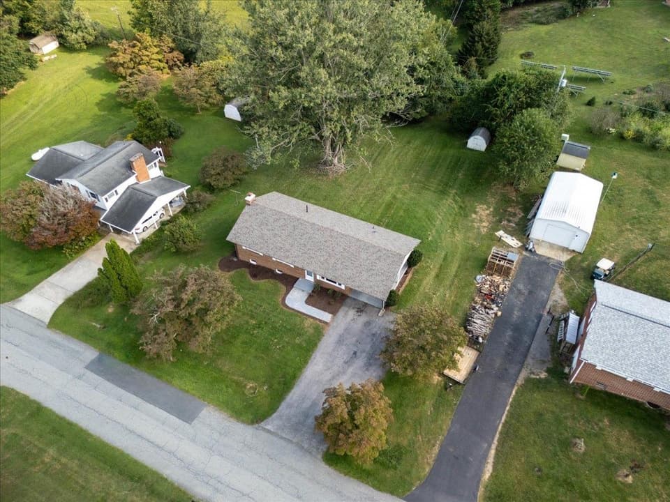 130 Greenway Drive, photo 26 of 30