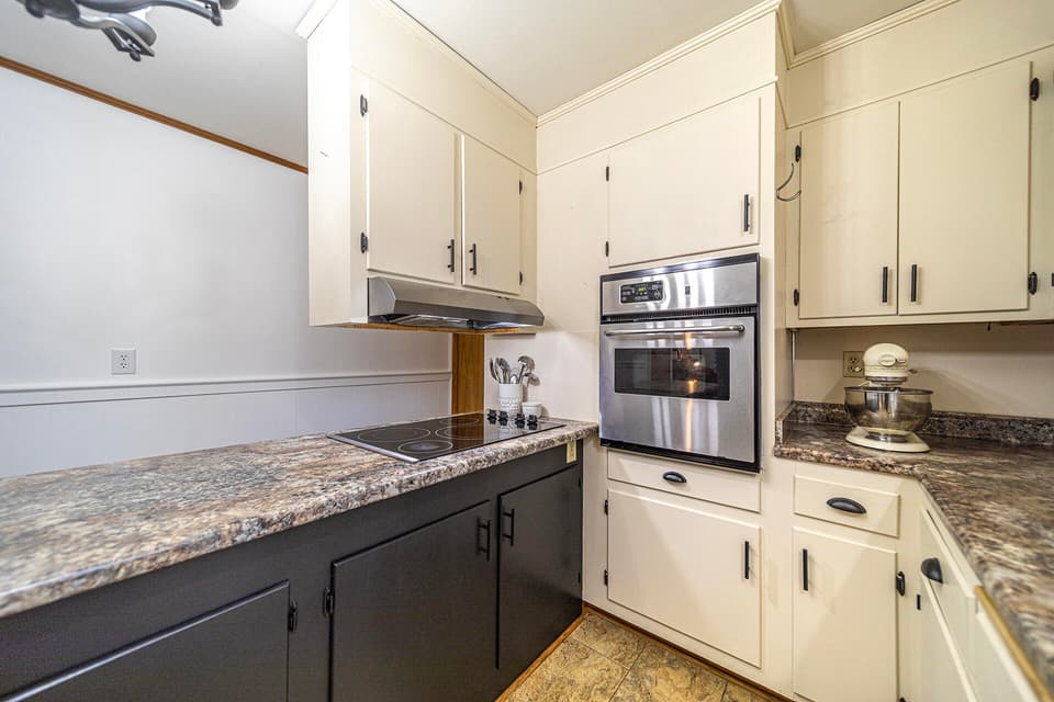 495 Dogwood Ln, photo 13 of 38