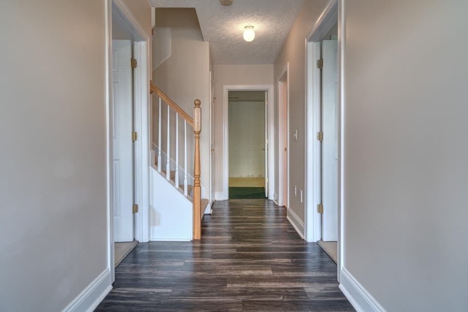 295 Tall Oak Boulevard, photo 23 of 34