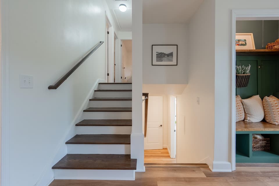 305 Overland Drive, photo 18 of 40