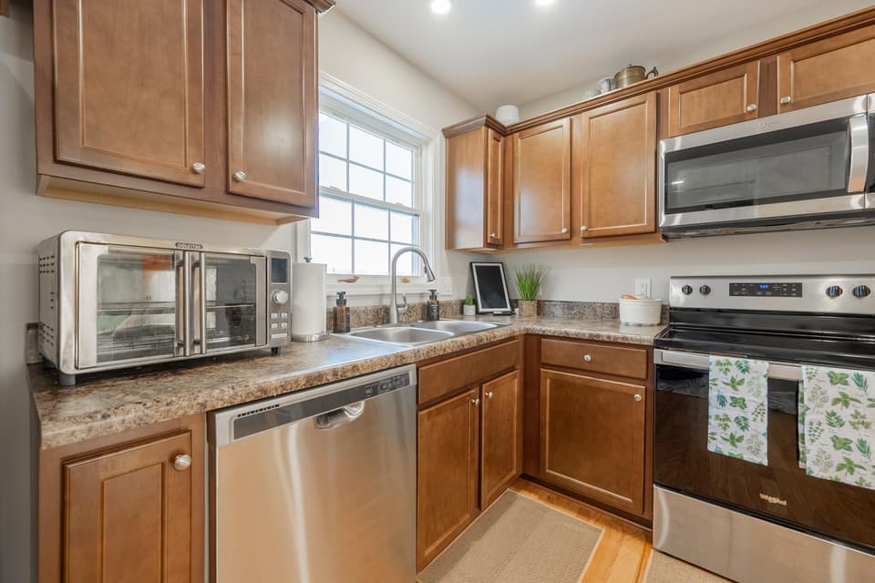 470 Depot Street NE, photo 23 of 40