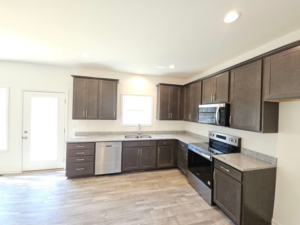 1470 Walnut Ridge Road, photo 5 of 40