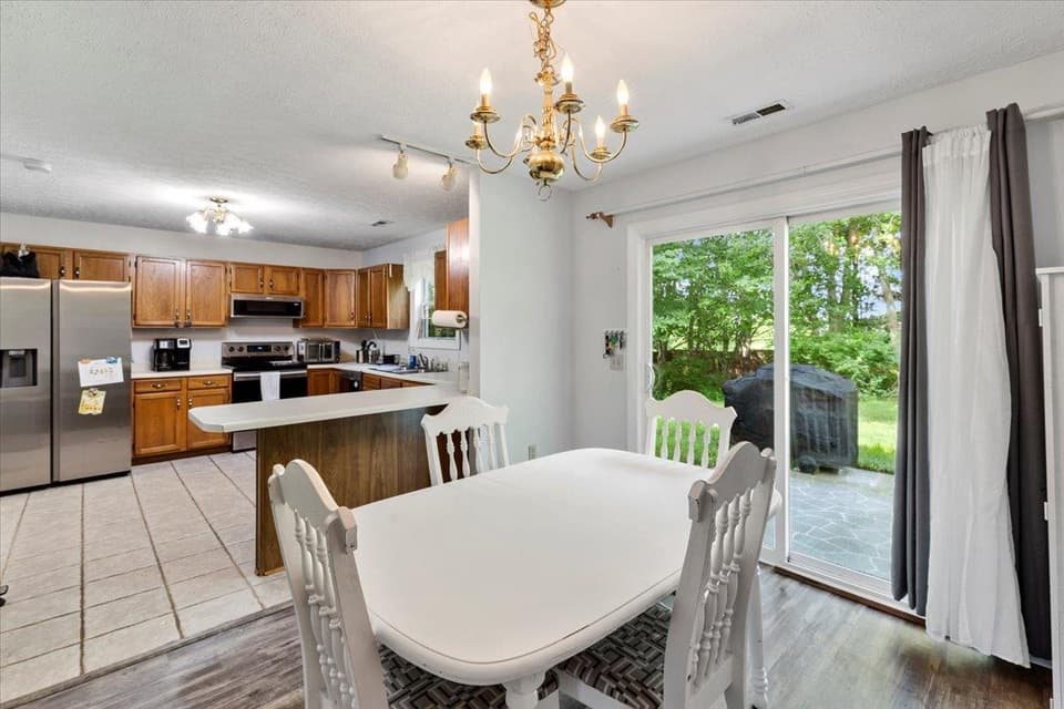 365 S Hill Drive, photo 13 of 40