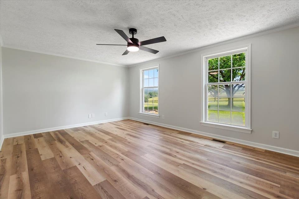 1931 Dominion Drive, photo 5 of 40