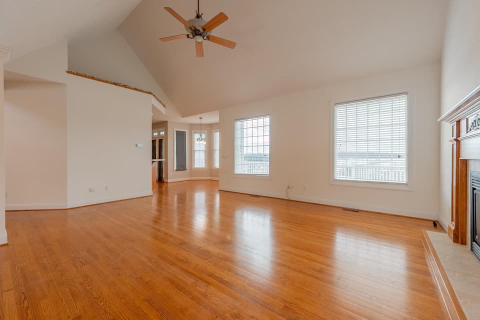 1125 Falcon Run, photo 14 of 40