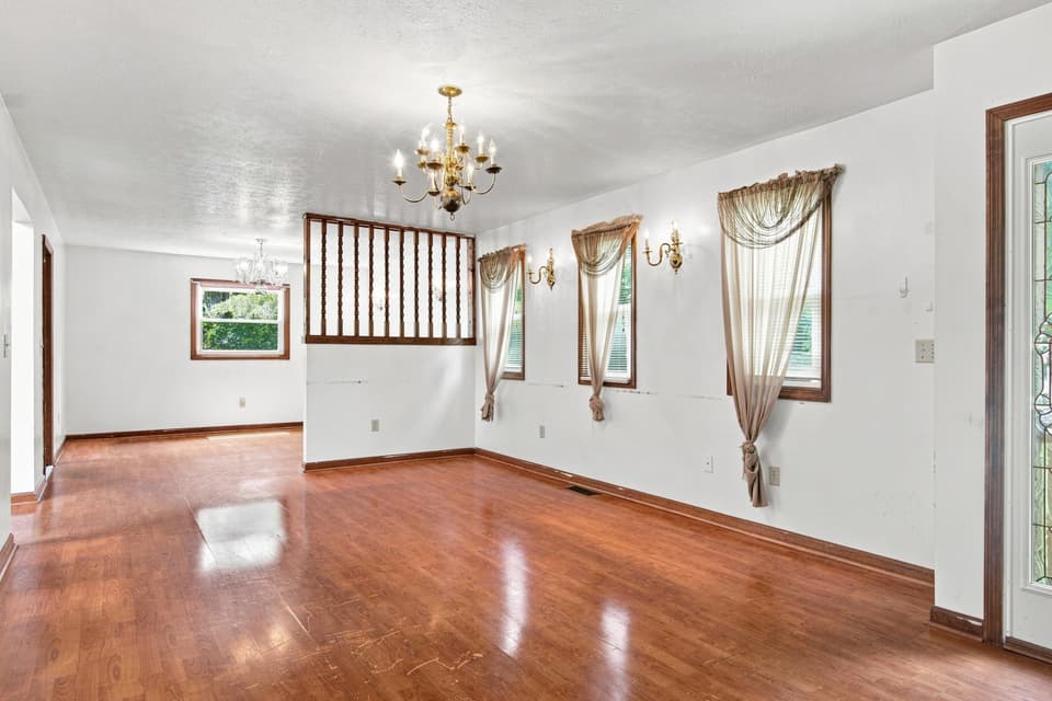 1220 Flint Drive, photo 7 of 40