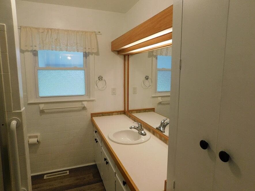310 Hickory Dr SW, photo 14 of 30