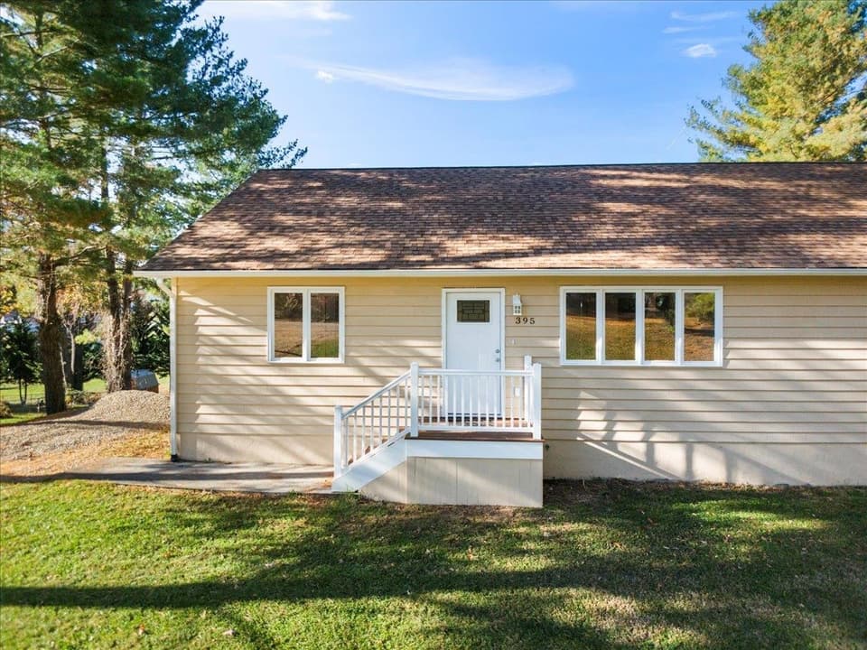 395 Cherokee Drive, photo 8 of 40
