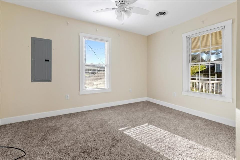 930 Forest Street, photo 11 of 36