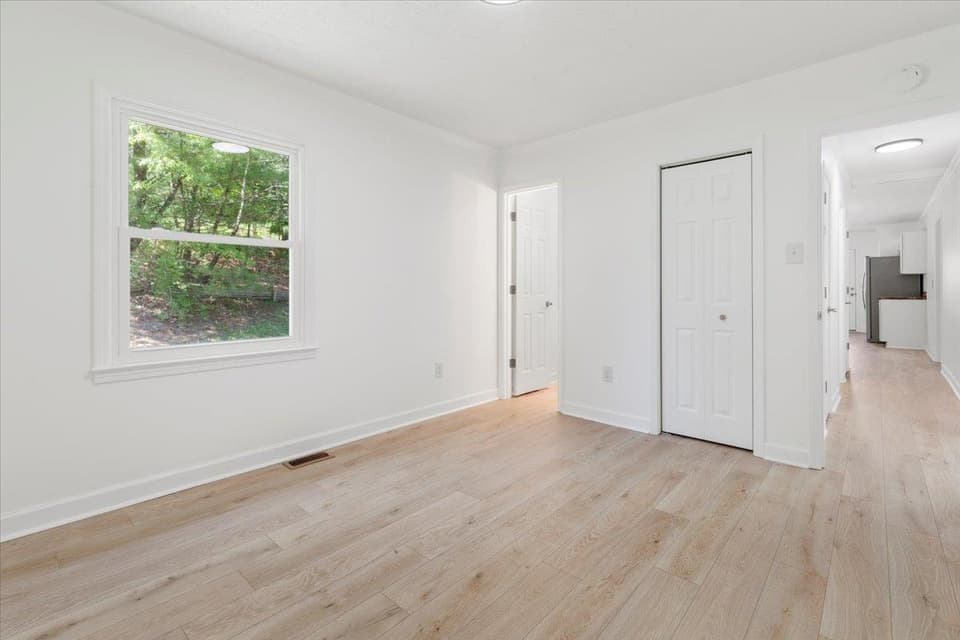 2435 Glade Drive SE, photo 21 of 40